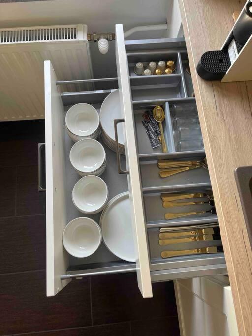 Moderne Wohnung In Der Naehe Vom Parndorf Outlet! Bruckneudorf Extérieur photo